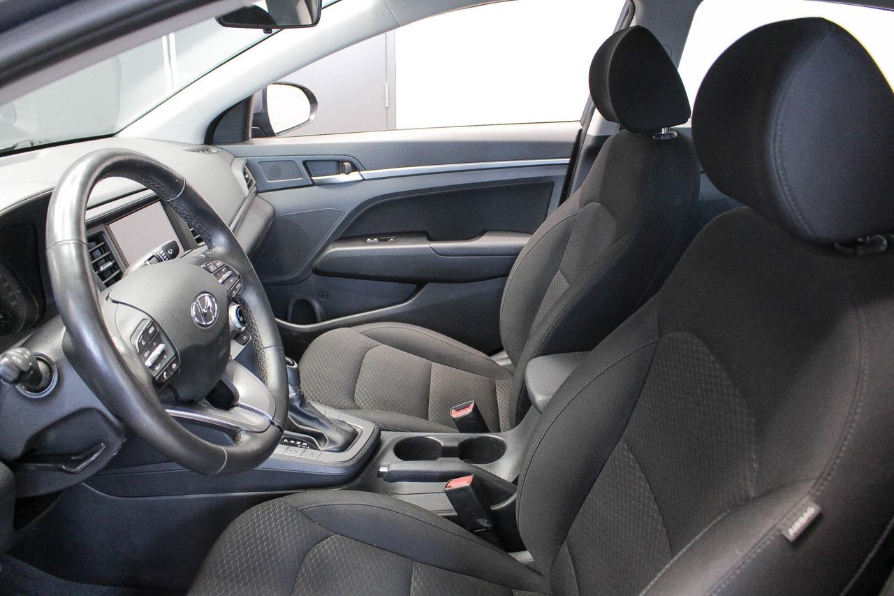 2019 Hyundai Elantra Preferred FWD - CLOTH UPHOLSTERY - APPLE CARPLAY AND ANDROID AUTO Photo
