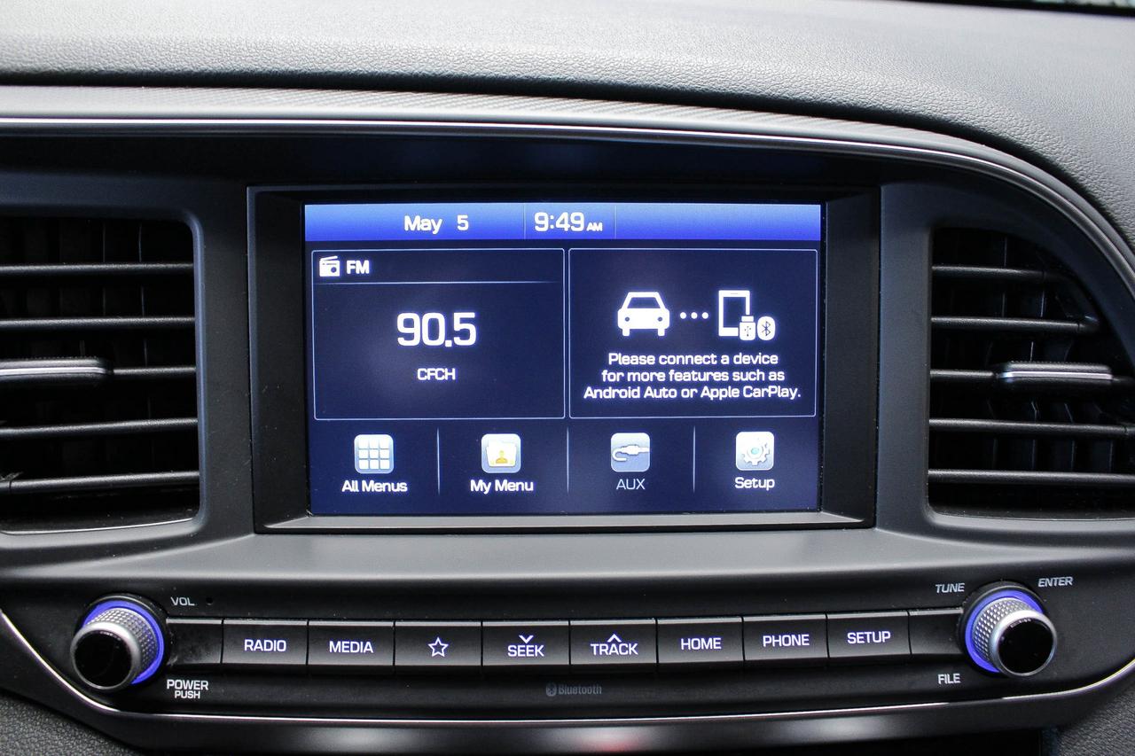 2019 Hyundai Elantra Preferred FWD - CLOTH UPHOLSTERY - APPLE CARPLAY AND ANDROID AUTO Photo
