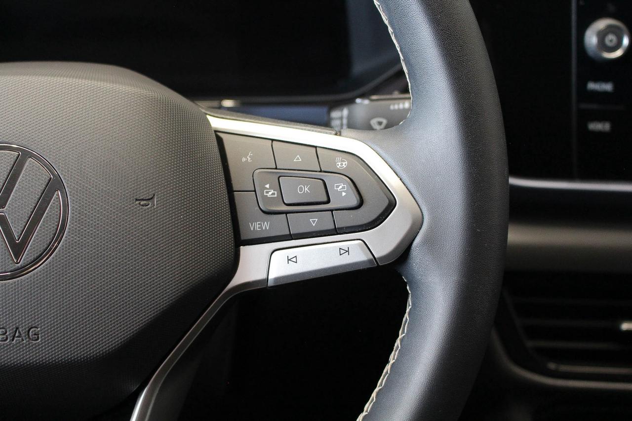2023 Volkswagen Taos Comfortline AWD - HEATED SEATS - APPLE CARPLAY AND ANDROID AUTO Photo