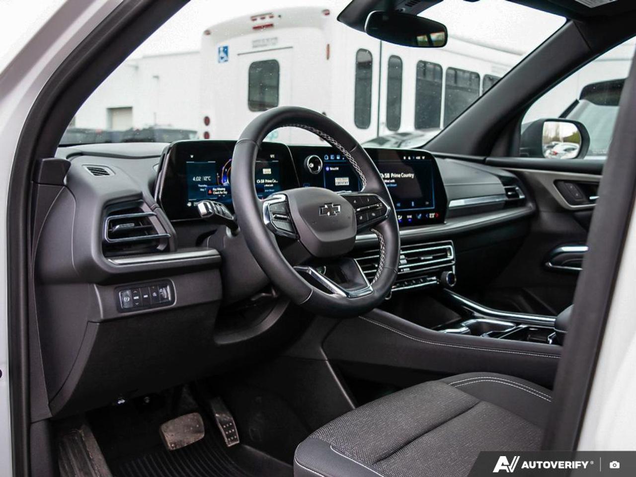 2024 Chevrolet Traverse LT Photo