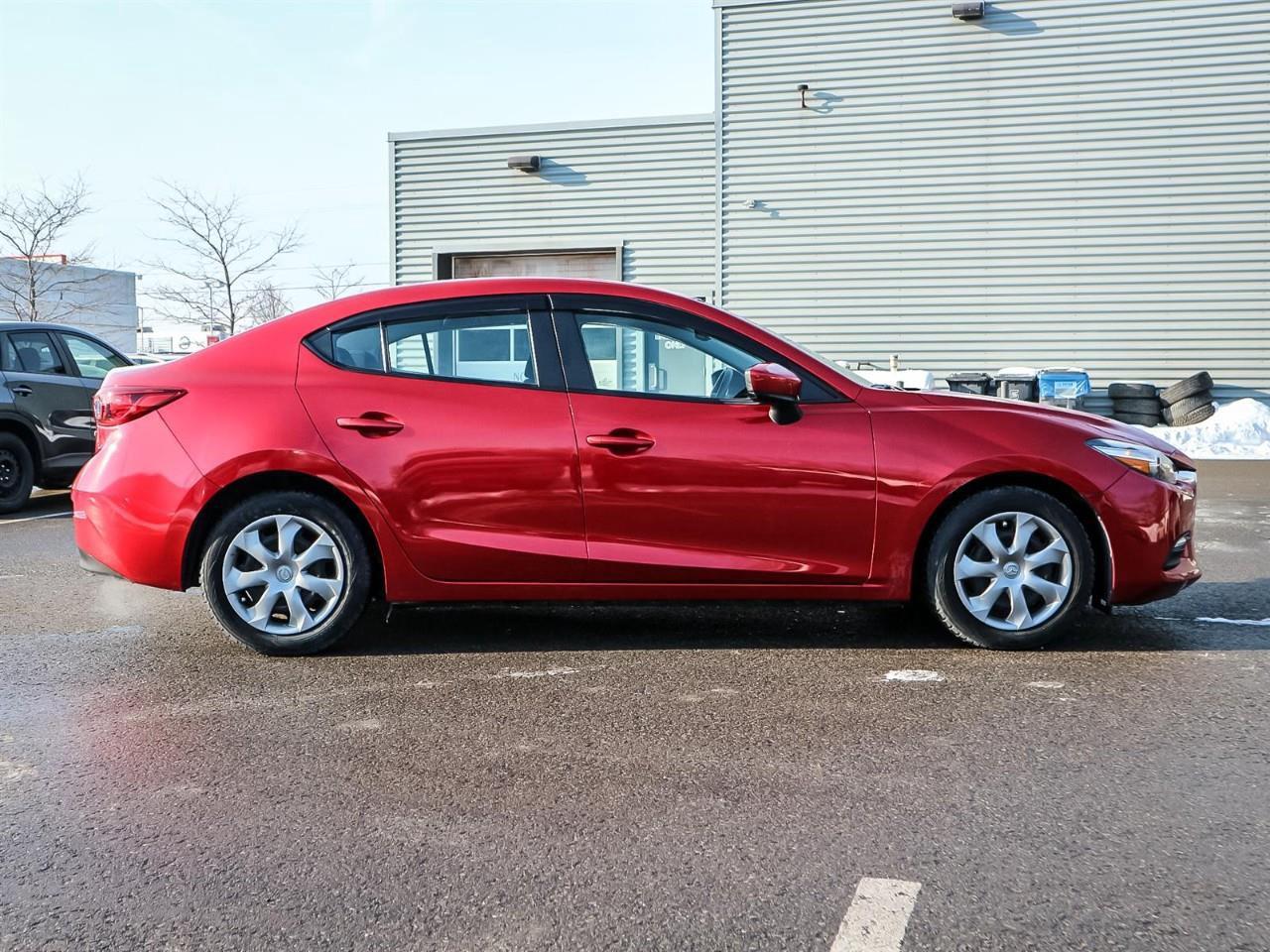 2018 Mazda MAZDA3 GX Photo3
