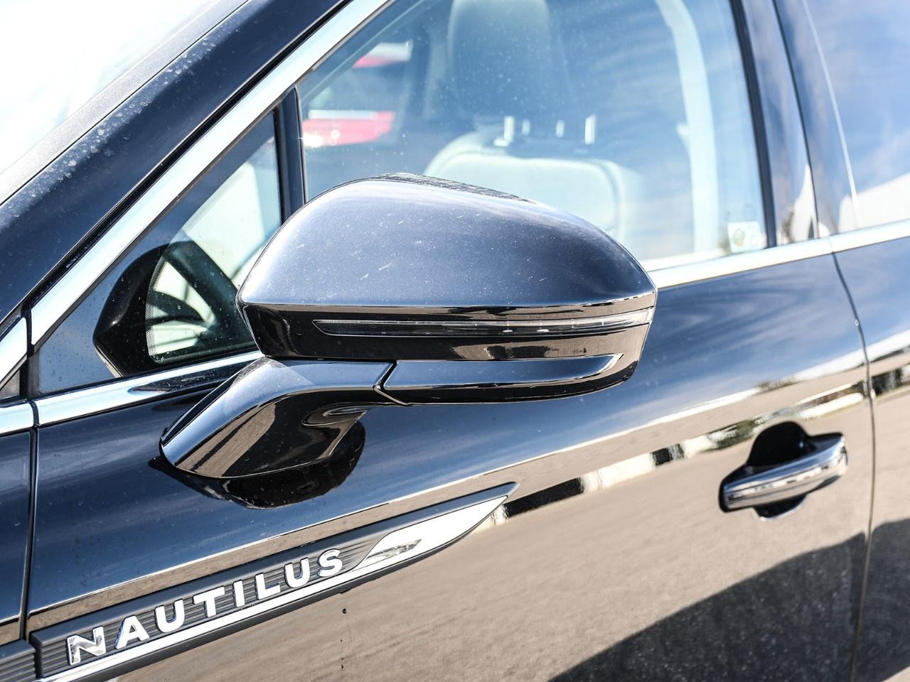 2023 Lincoln Nautilus Reserve AWD Photo