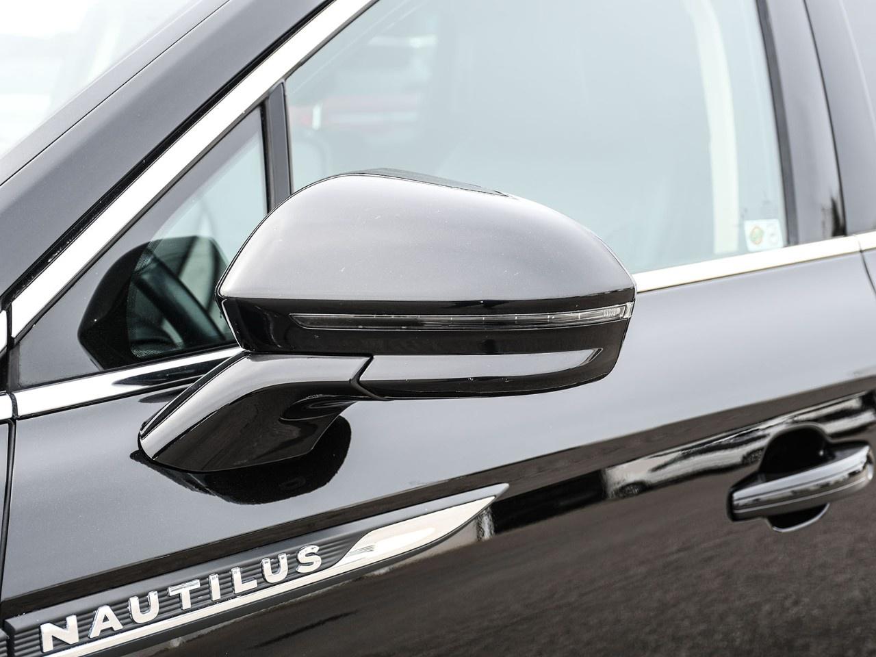 2023 Lincoln Nautilus Reserve AWD Photo