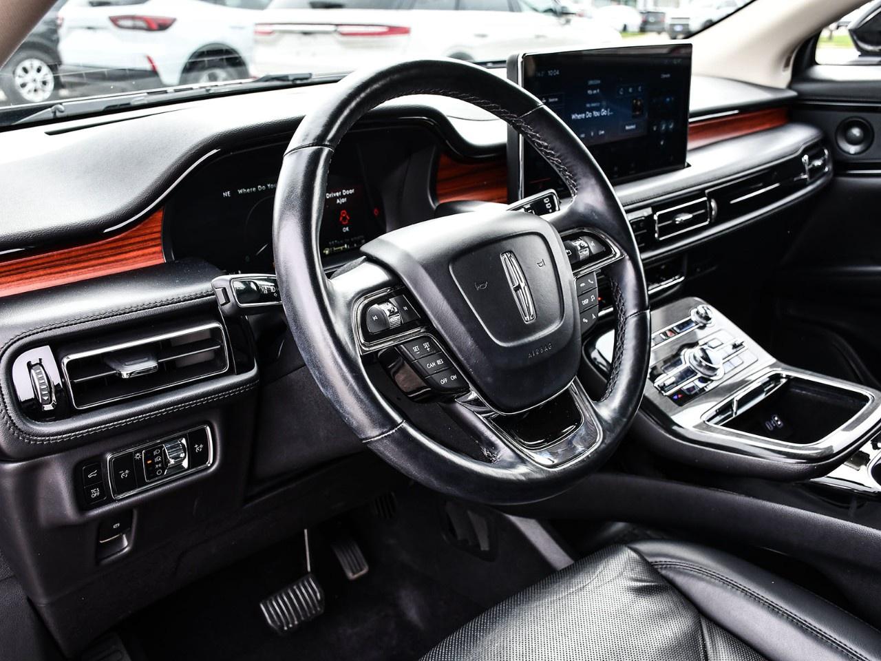 2023 Lincoln Nautilus Reserve AWD Photo