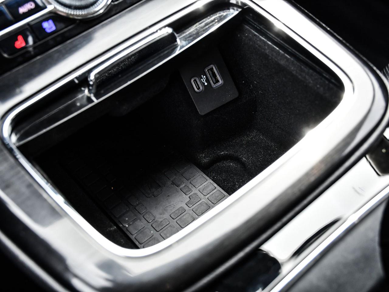 2023 Lincoln Nautilus Reserve AWD Photo