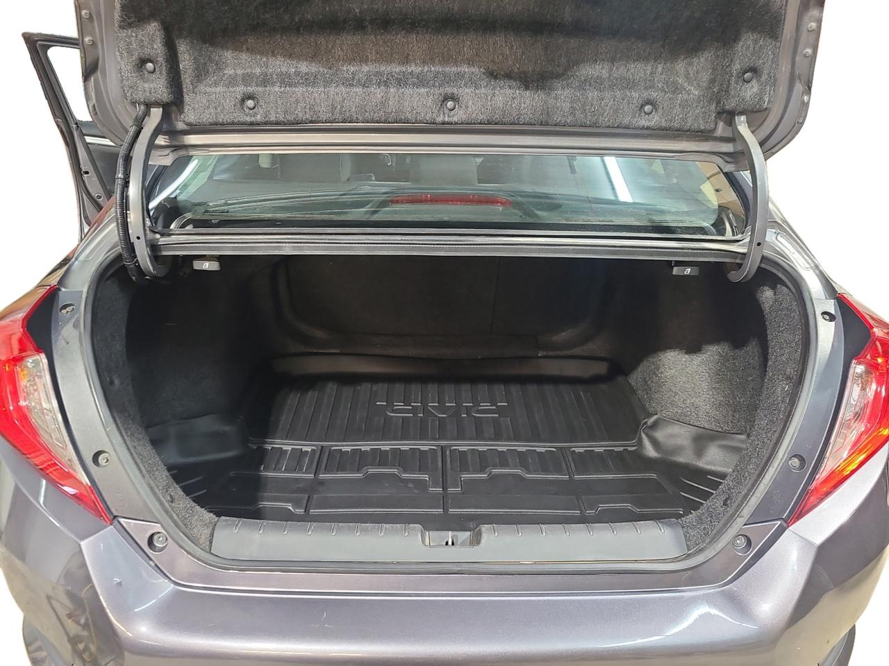 2019 Honda Civic LX MANUAL Photo