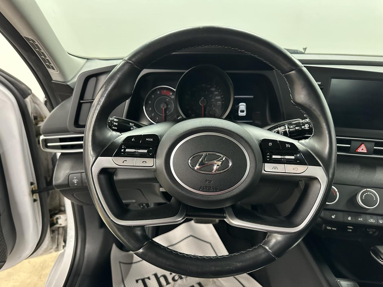 2021 Hyundai Elantra Preferred IVT Photo