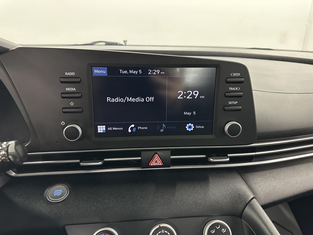 2021 Hyundai Elantra Preferred IVT Photo37