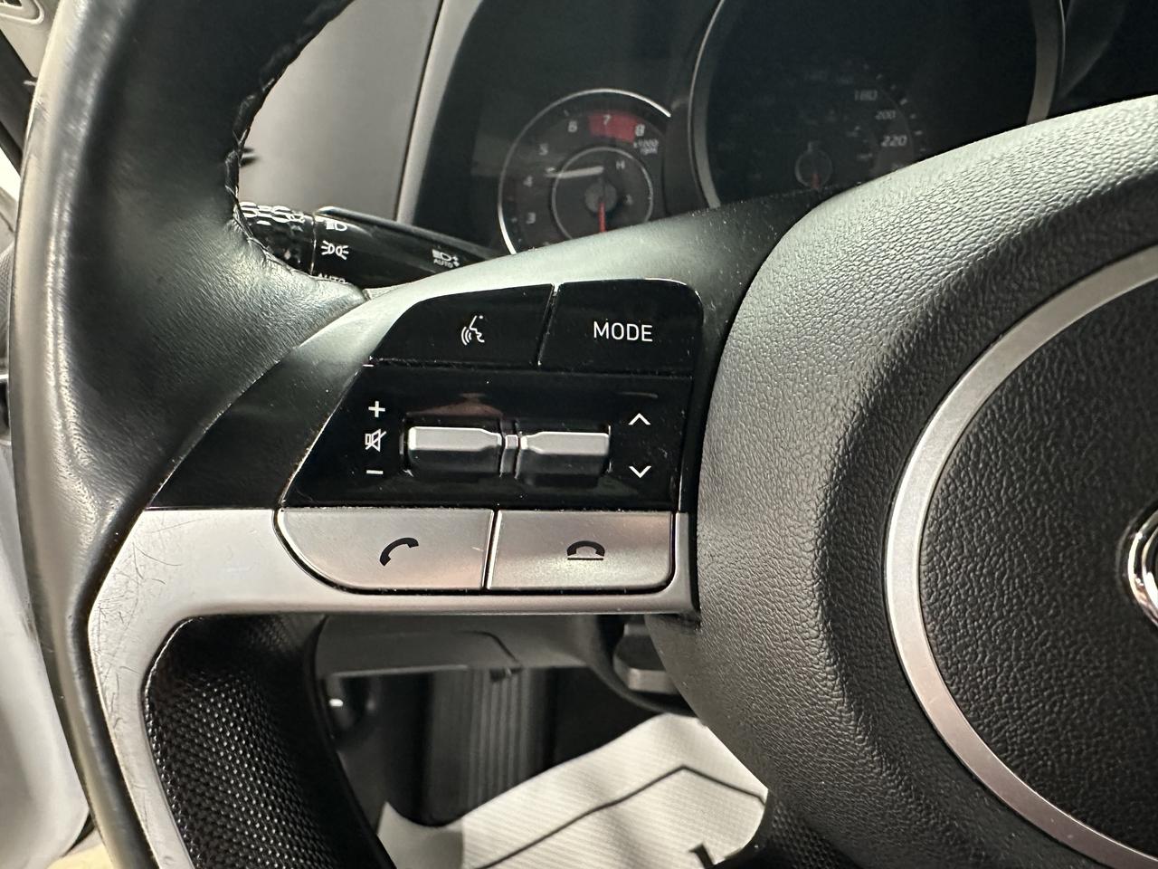 2021 Hyundai Elantra Preferred IVT Photo15