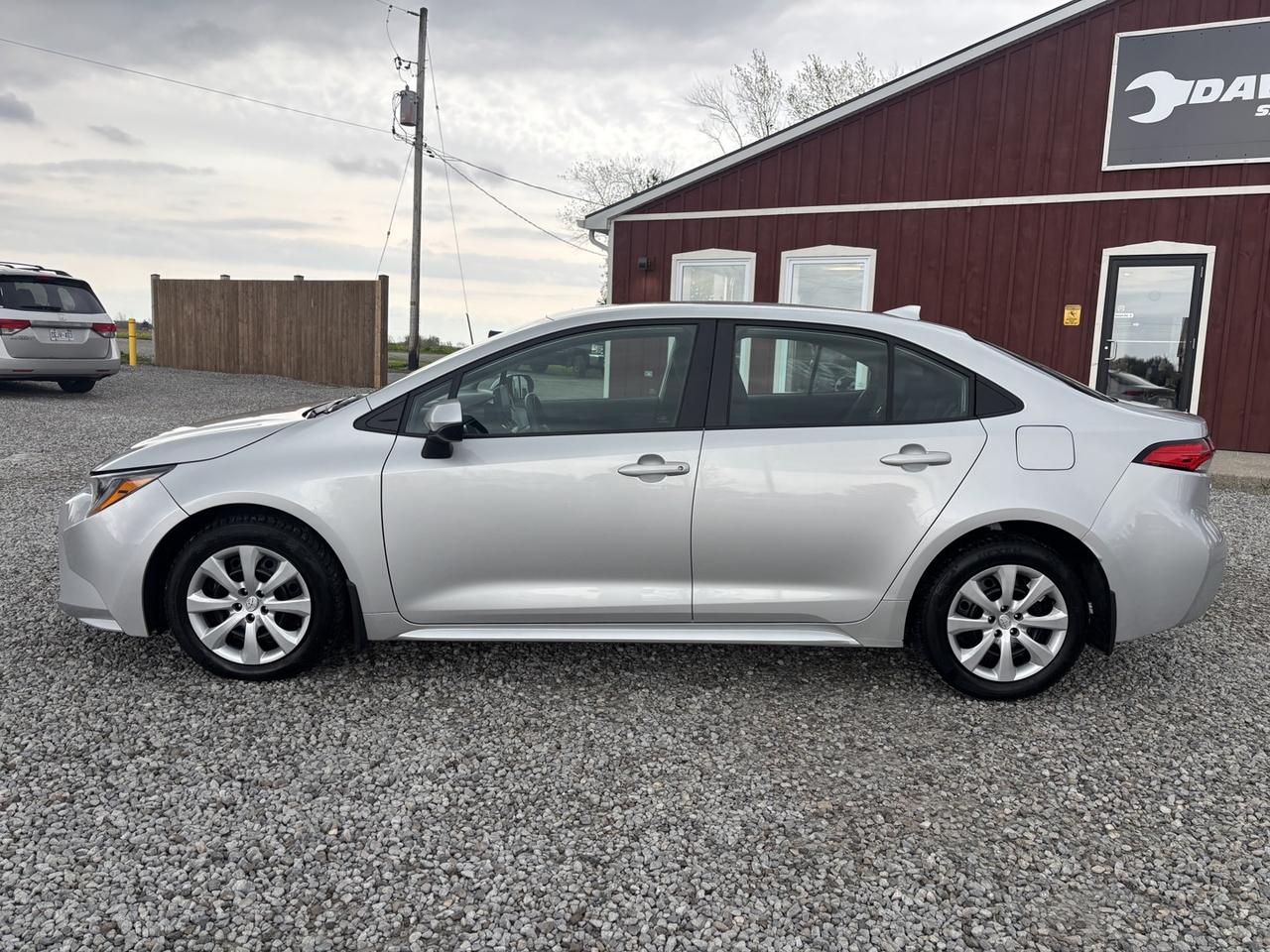 2023 Toyota Corolla LE Photo