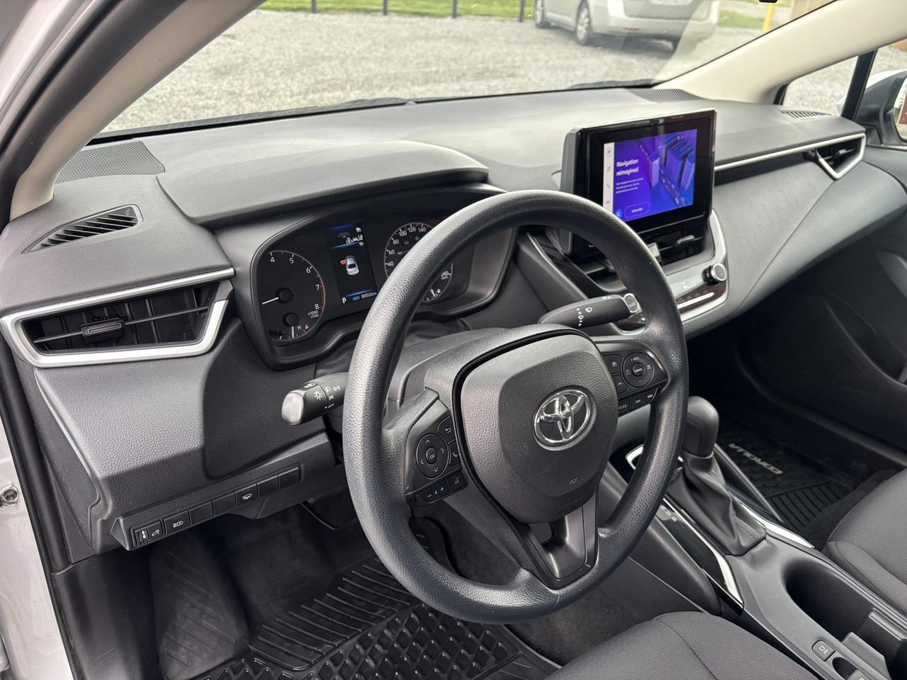 2023 Toyota Corolla LE Photo