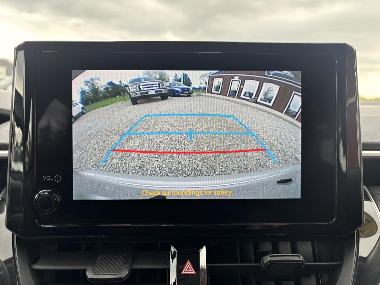 2023 Toyota Corolla LE Photo