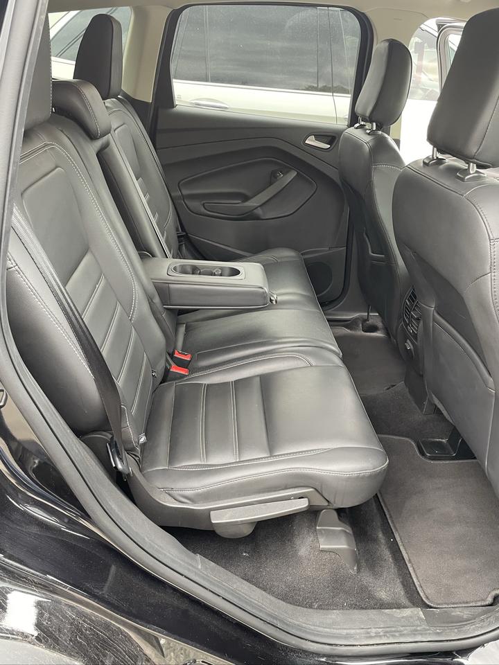 2019 Ford Escape SEL Photo