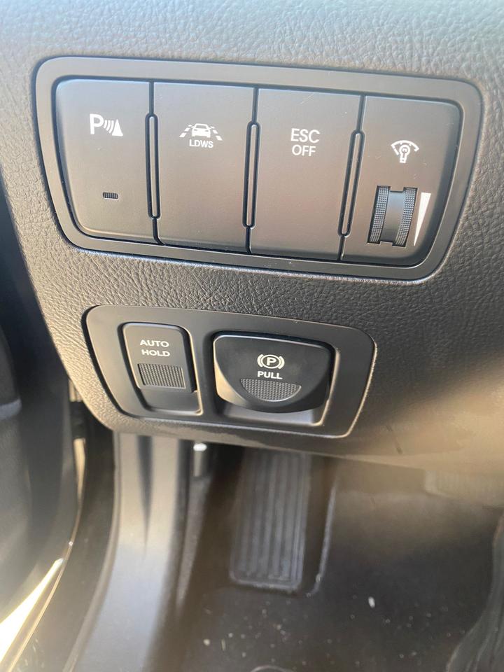 2012 Hyundai Genesis w/Technology Pkg, AS-IS Photo