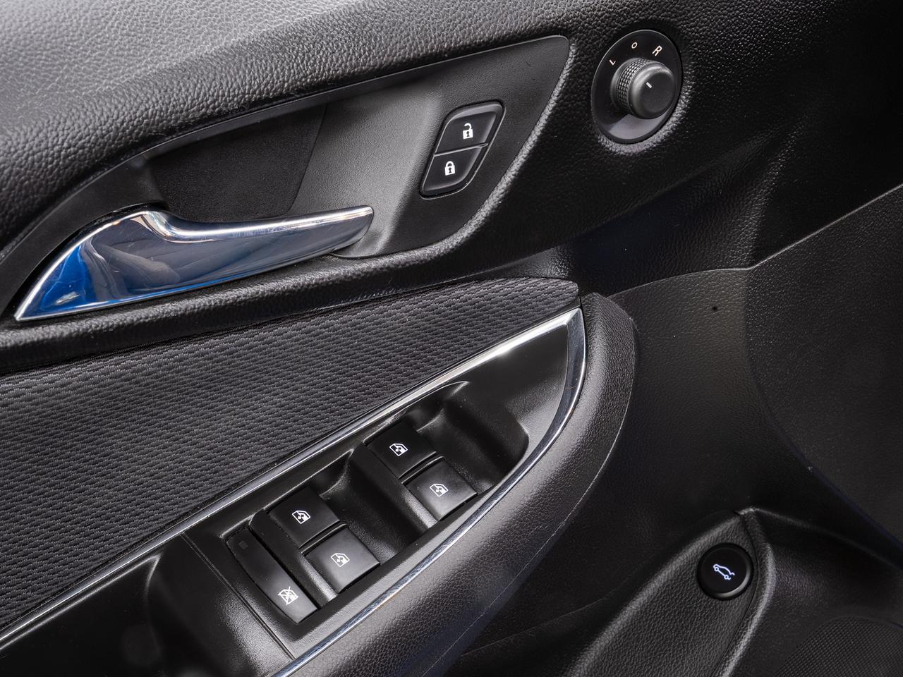 2018 Chevrolet Cruze LT | RS Package | Heated Seats | CarPlay Photo