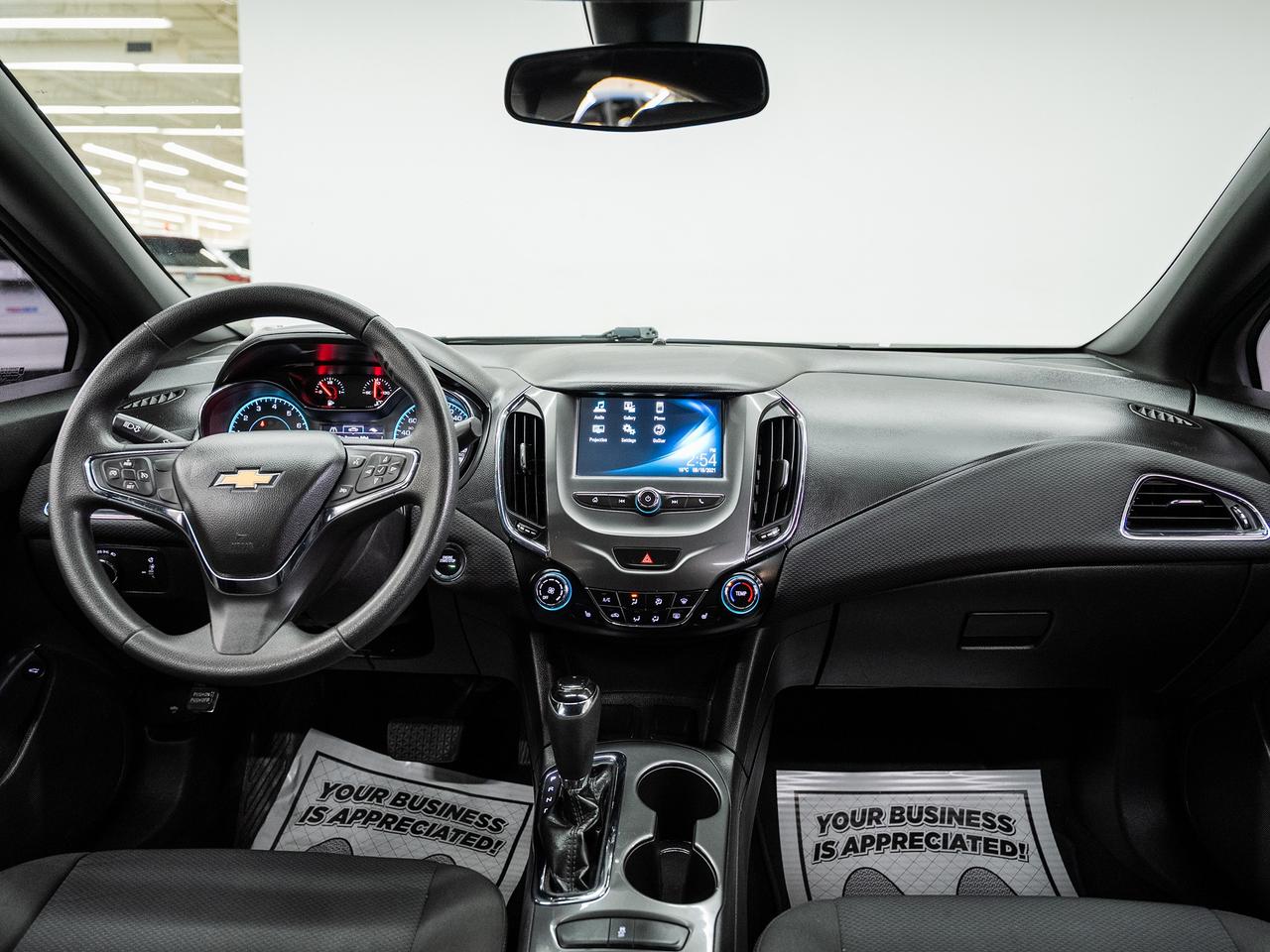 2018 Chevrolet Cruze LT | RS Package | Heated Seats | CarPlay Photo