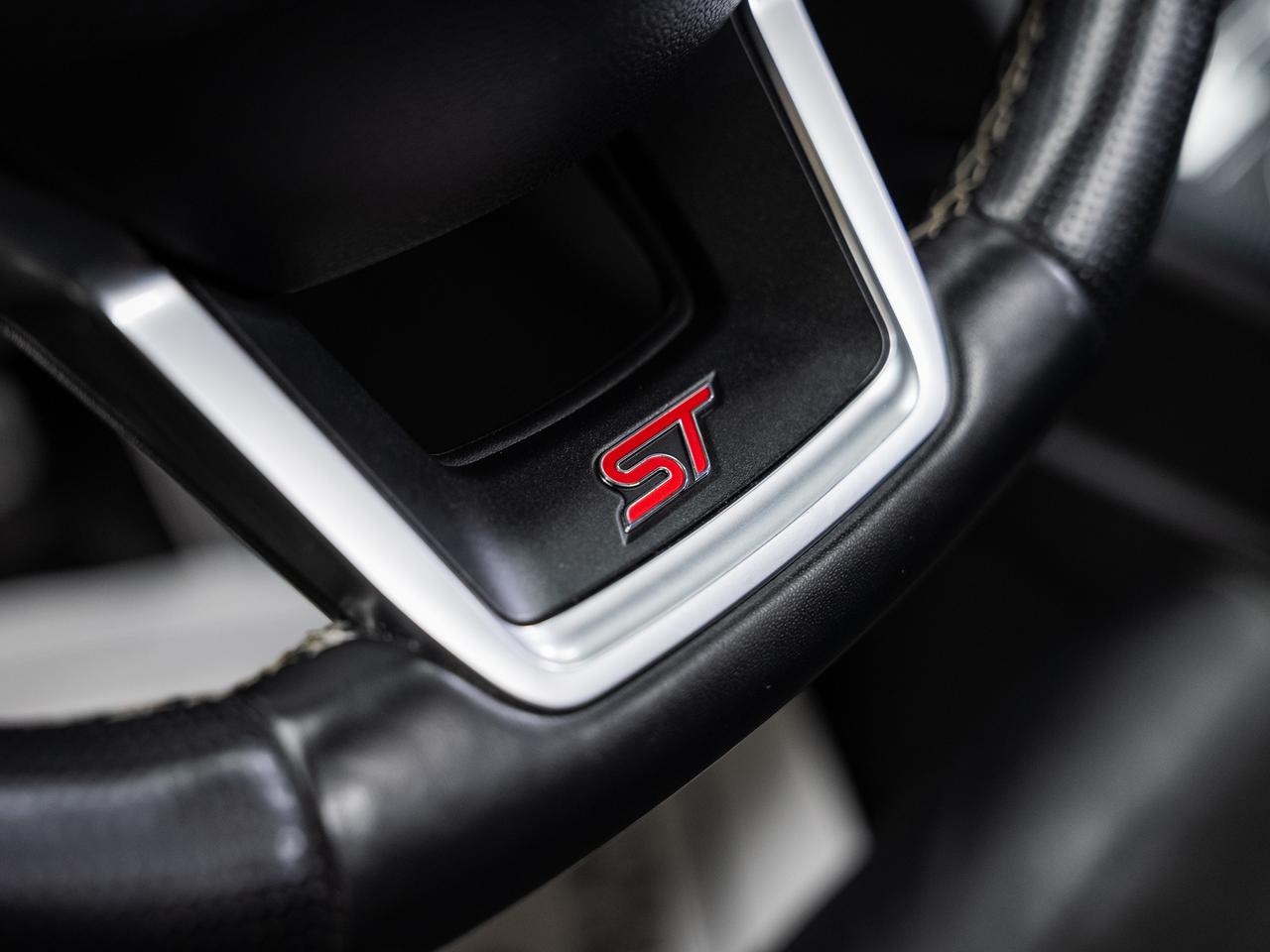 2021 Ford Explorer ST 4WD | Leather | Panoroof | BSM | CarPlay