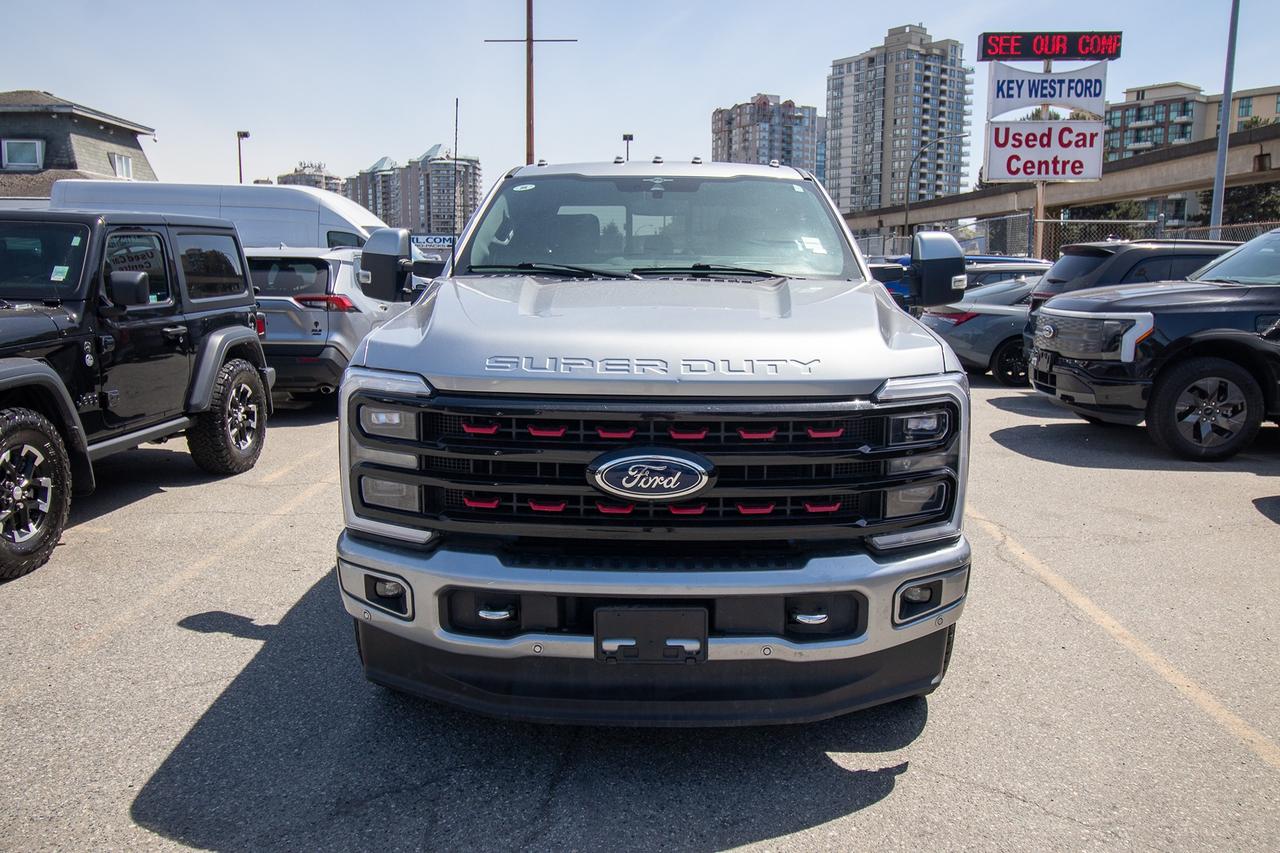 2023 Ford F-350 Platinum 4WD Crew Cab 6.75' Box Photo2