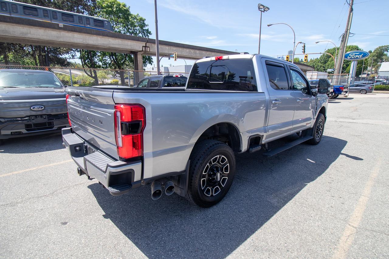 2023 Ford F-350 Platinum 4WD Crew Cab 6.75' Box Photo4