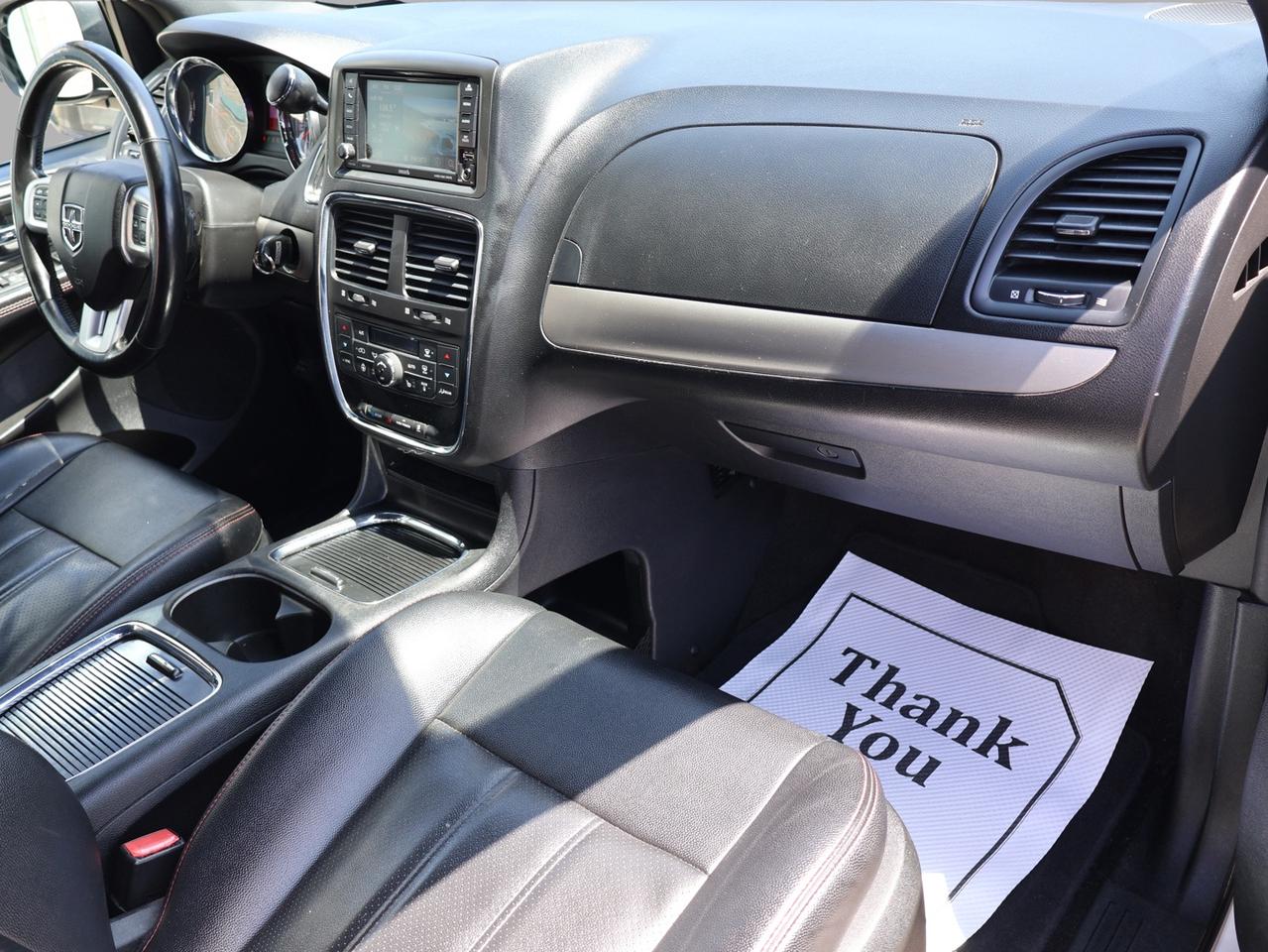 2019 Dodge Grand Caravan GT STOW/GO CERTIFIED *ACCIDENT FREE*SERVICE RECORDS* CAMERA BLUETOOTH LEATHER HEATED SEATS CRUISE ALLOYS Photo