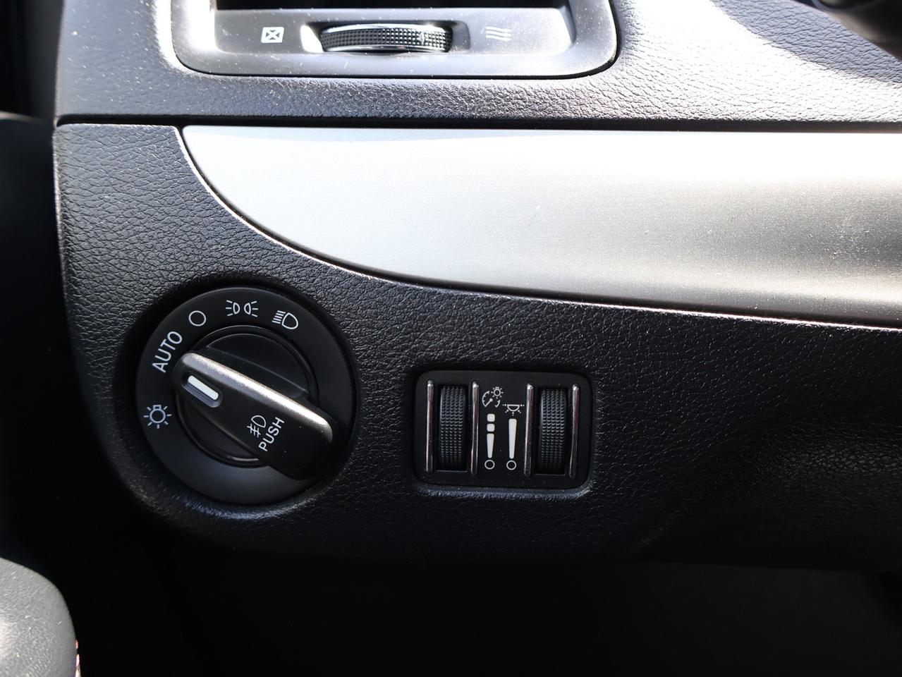 2019 Dodge Grand Caravan GT STOW/GO CERTIFIED *ACCIDENT FREE*SERVICE RECORDS* CAMERA BLUETOOTH LEATHER HEATED SEATS CRUISE ALLOYS Photo
