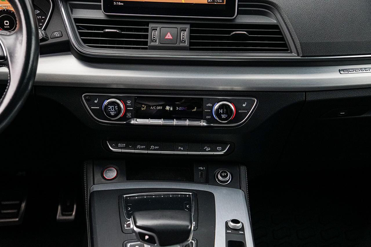 2018 Audi SQ5 Technik S-LINE QUATTRO | HUD | NAVI | PANO | Photo