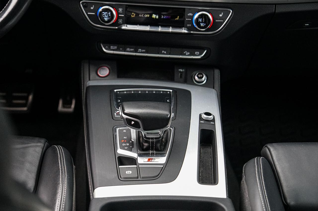 2018 Audi SQ5 Technik S-LINE QUATTRO | HUD | NAVI | PANO | Photo