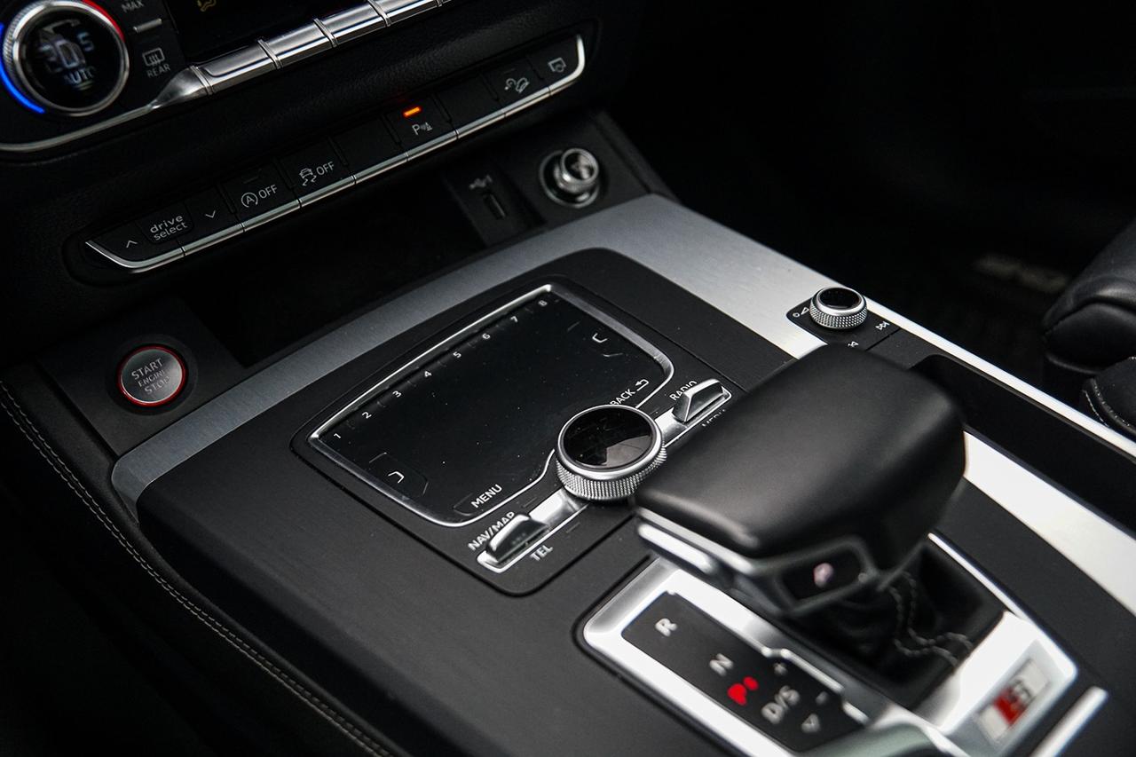 2018 Audi SQ5 Technik S-LINE QUATTRO | HUD | NAVI | PANO | Photo