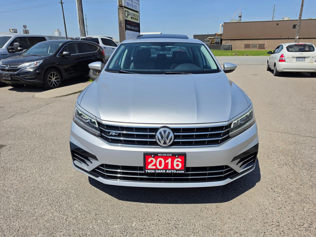 2016 Volkswagen Passat Comfortline R-Line | LOW KMS Photo