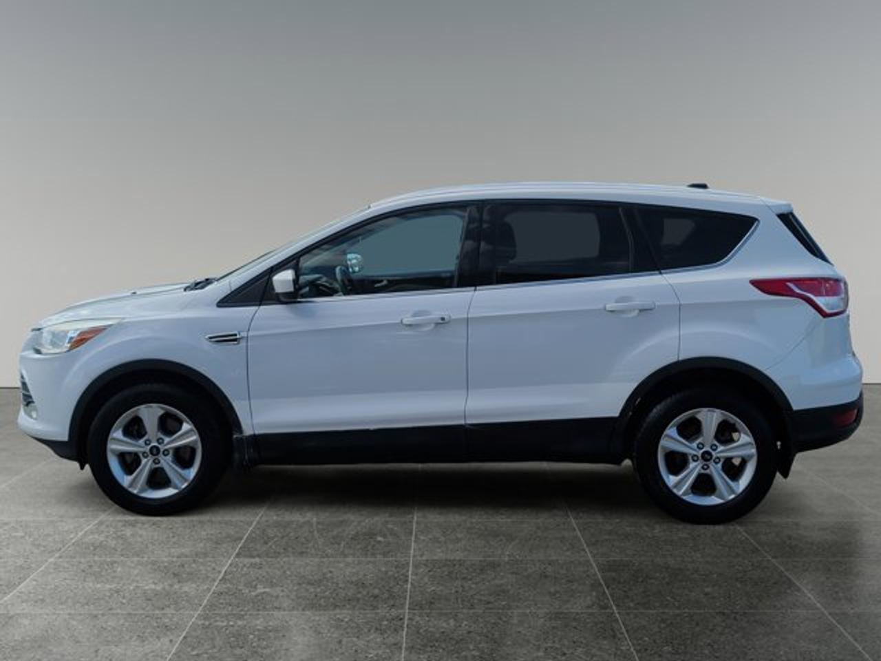 2015 Ford Escape SE - Photo #2