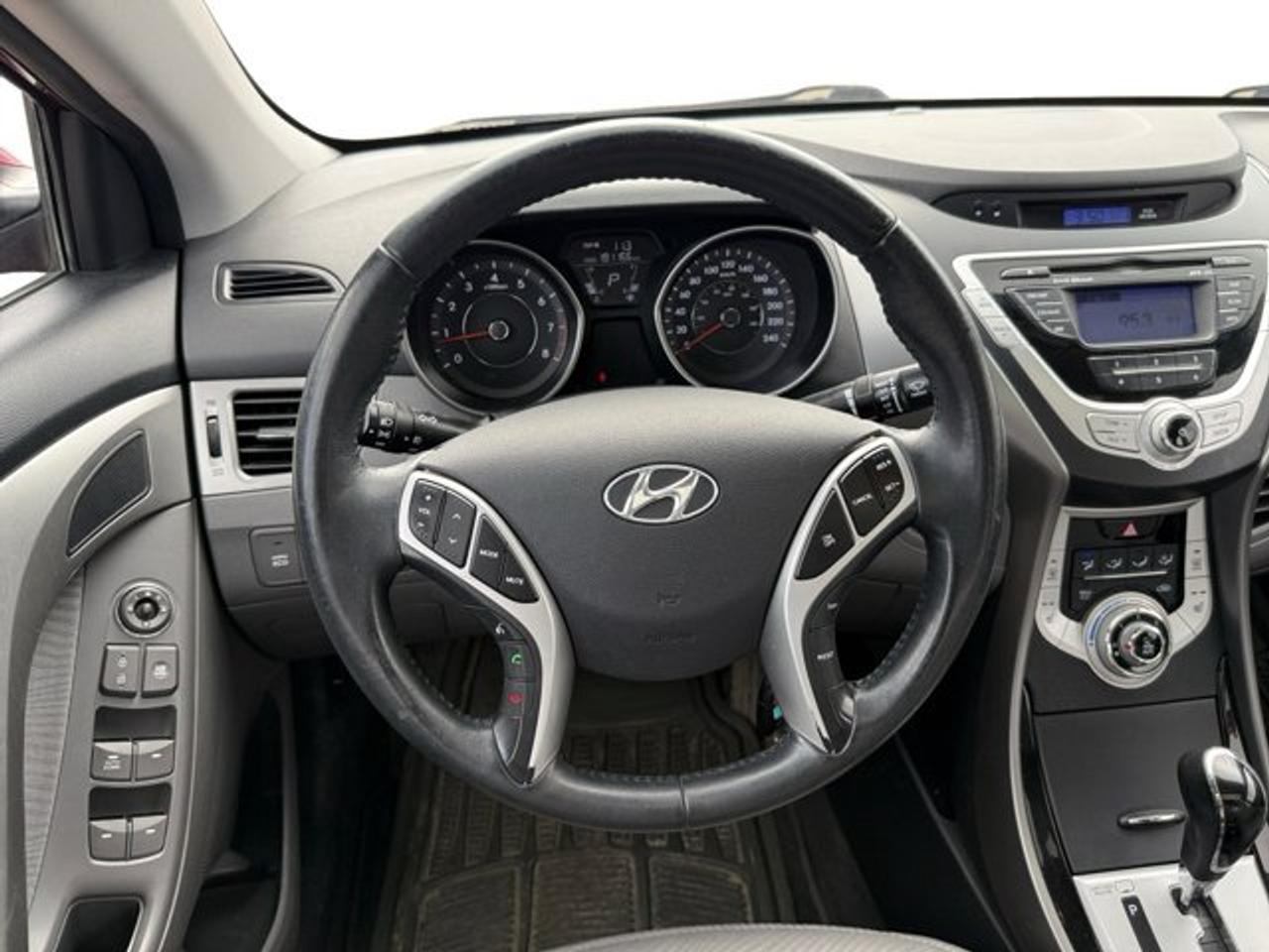 2012 Hyundai Elantra GLS Photo