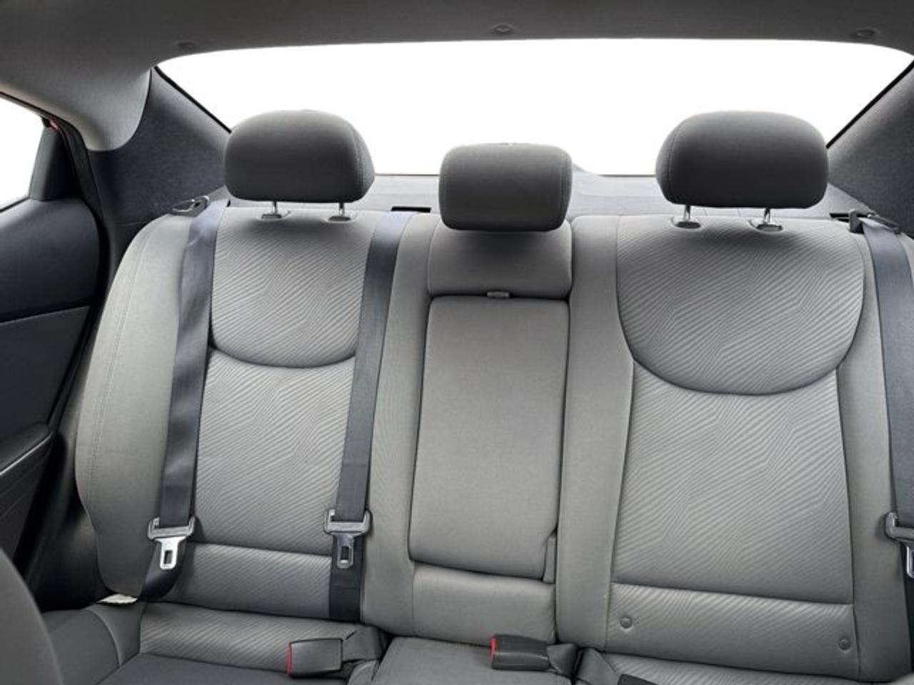 2012 Hyundai Elantra GLS - Photo #16
