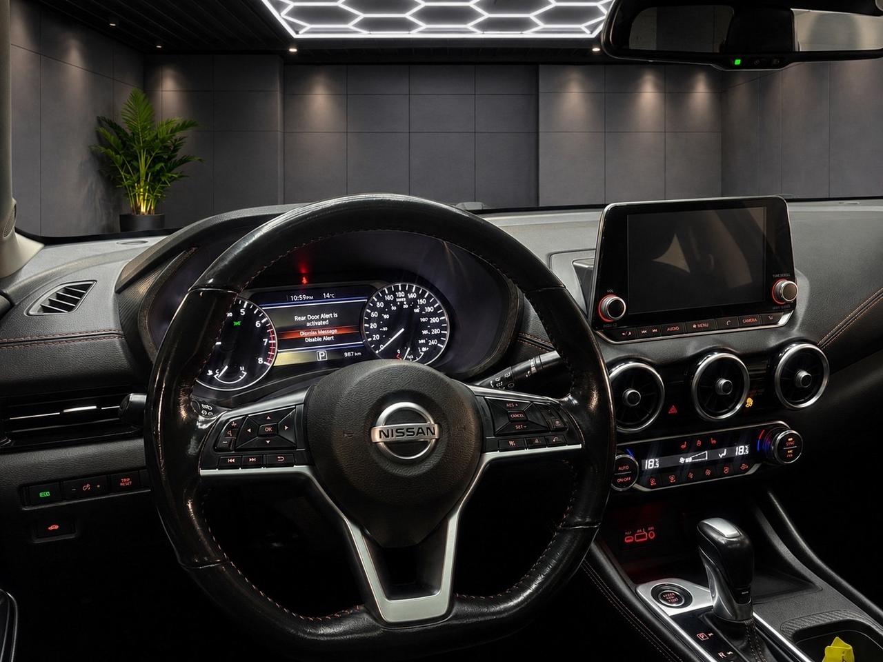 2021 Nissan Sentra SR CVT Photo