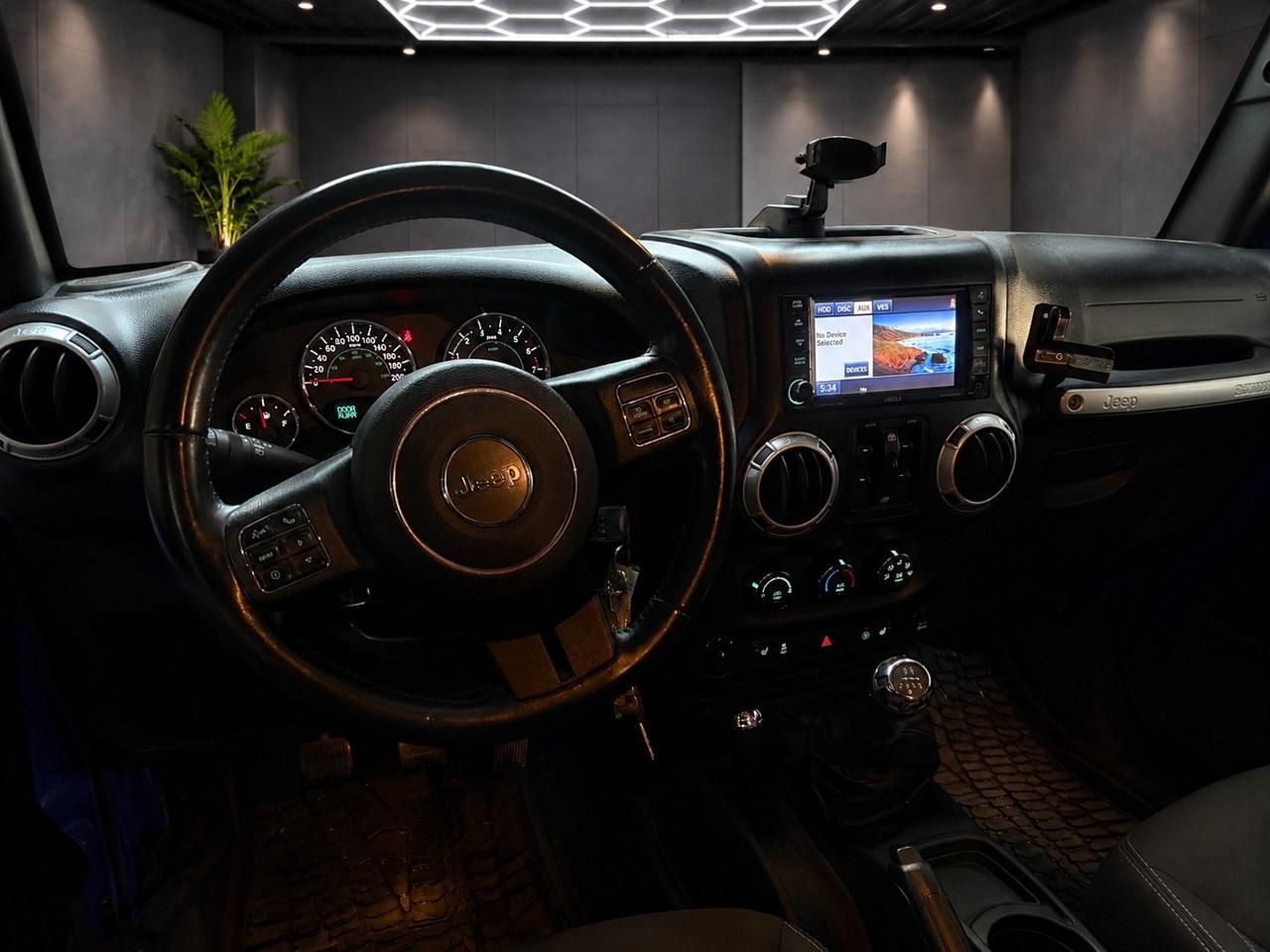 2015 Jeep Wrangler Unlimited 4WD 4dr Rubicon Photo