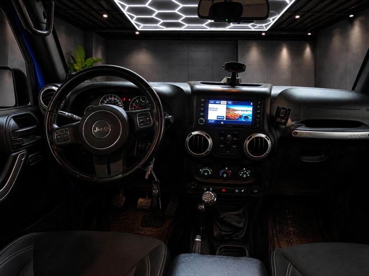 2015 Jeep Wrangler Unlimited 4WD 4dr Rubicon Photo
