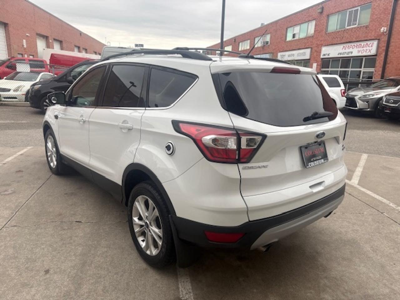 2018 Ford Escape SE 4WD ONLY 66KM-1 OWNER-NO ACCIDENTS-CAMERA-HEATED SEATS Photo
