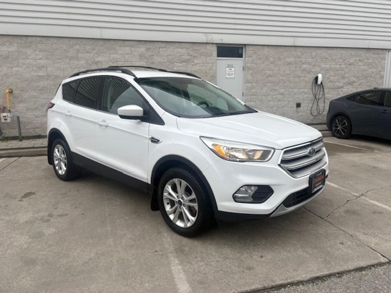2018 Ford Escape SE 4WD ONLY 66KM-1 OWNER-NO ACCIDENTS-CAMERA-HEATED SEATS Photo