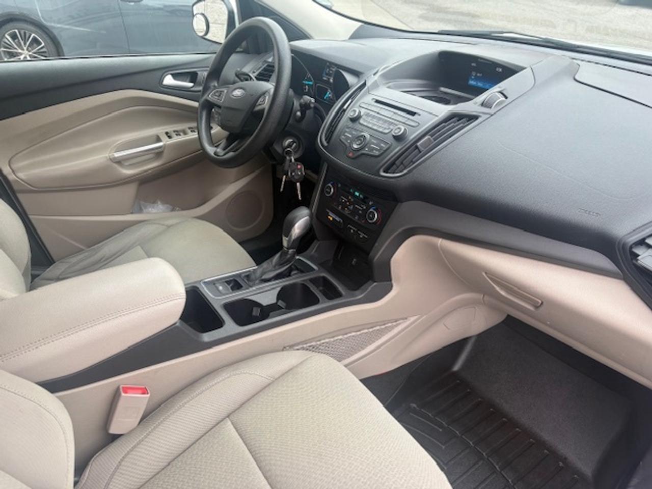 2018 Ford Escape SE 4WD ONLY 66KM-1 OWNER-NO ACCIDENTS-CAMERA-HEATED SEATS Photo