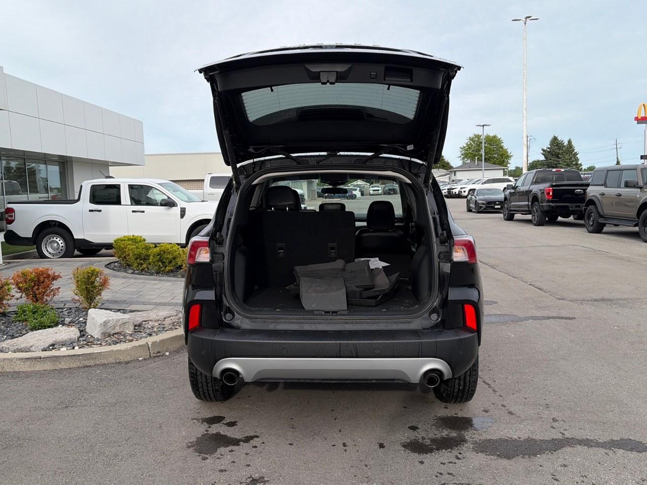 2022 Ford Escape SEL AWD Photo
