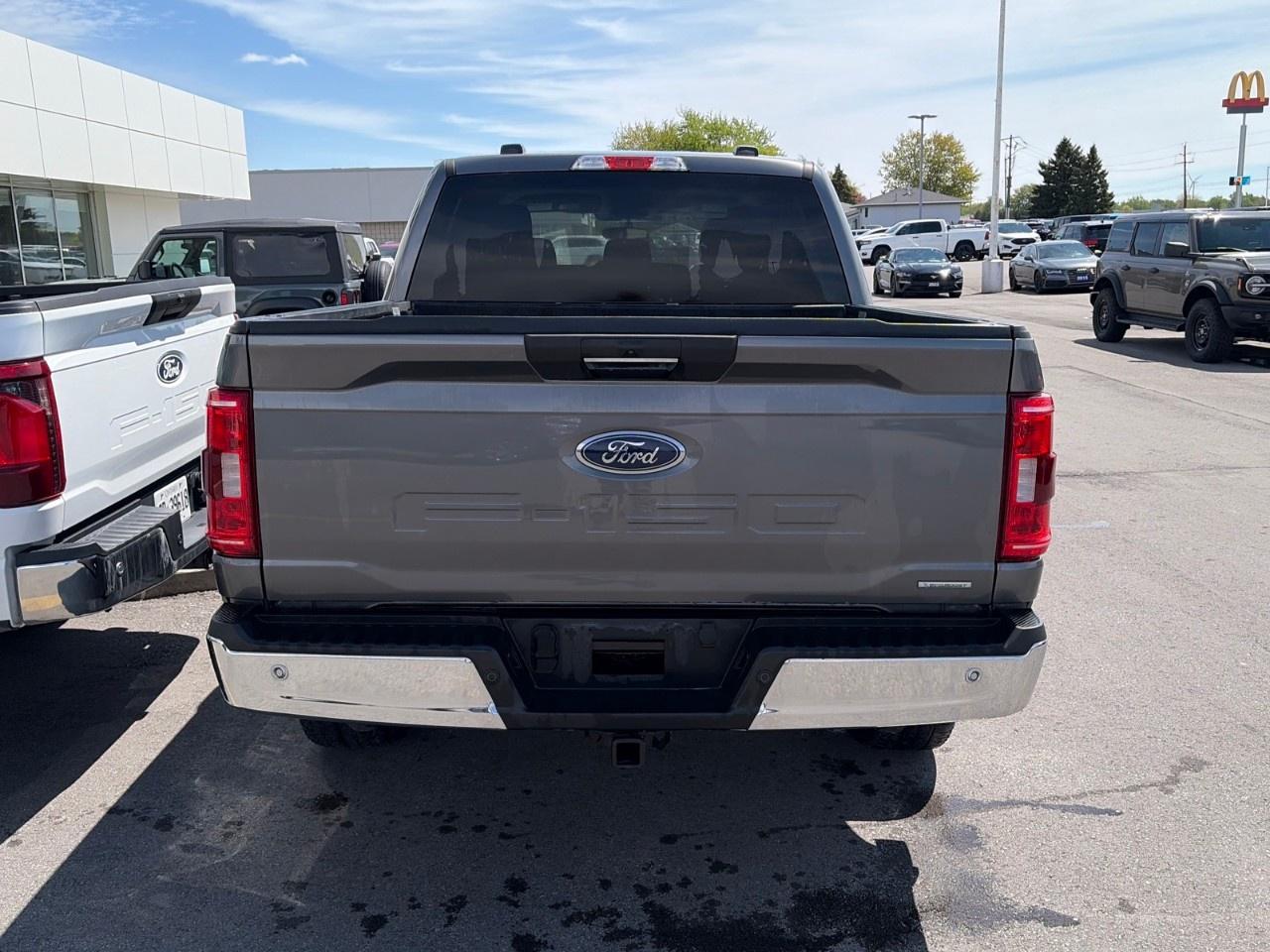 2023 Ford F-150 XLT 4WD SuperCrew 5.5' Box Photo3