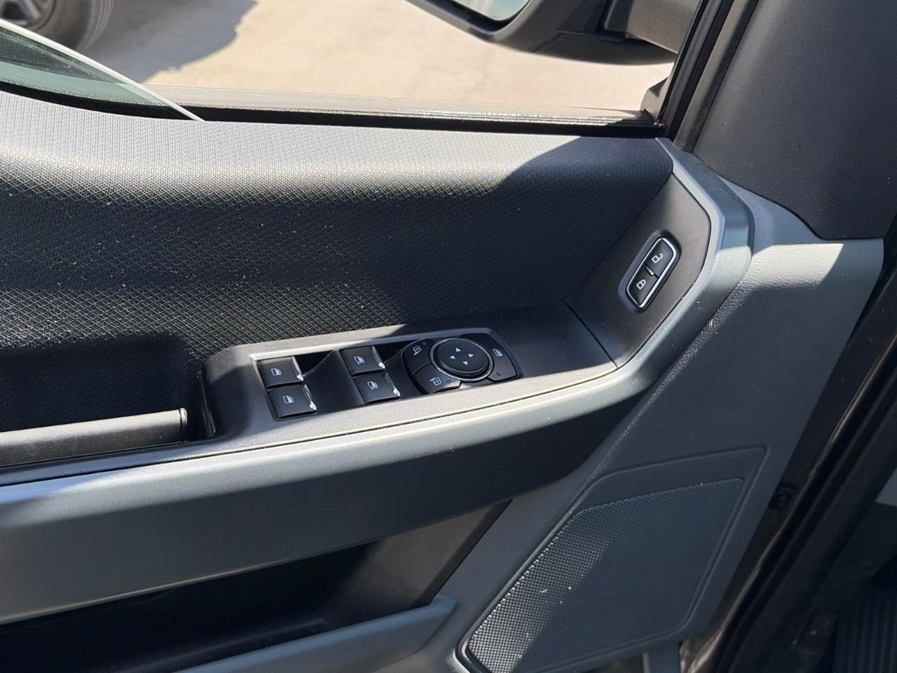 2023 Ford F-150 XLT 4WD SuperCrew 5.5' Box Photo