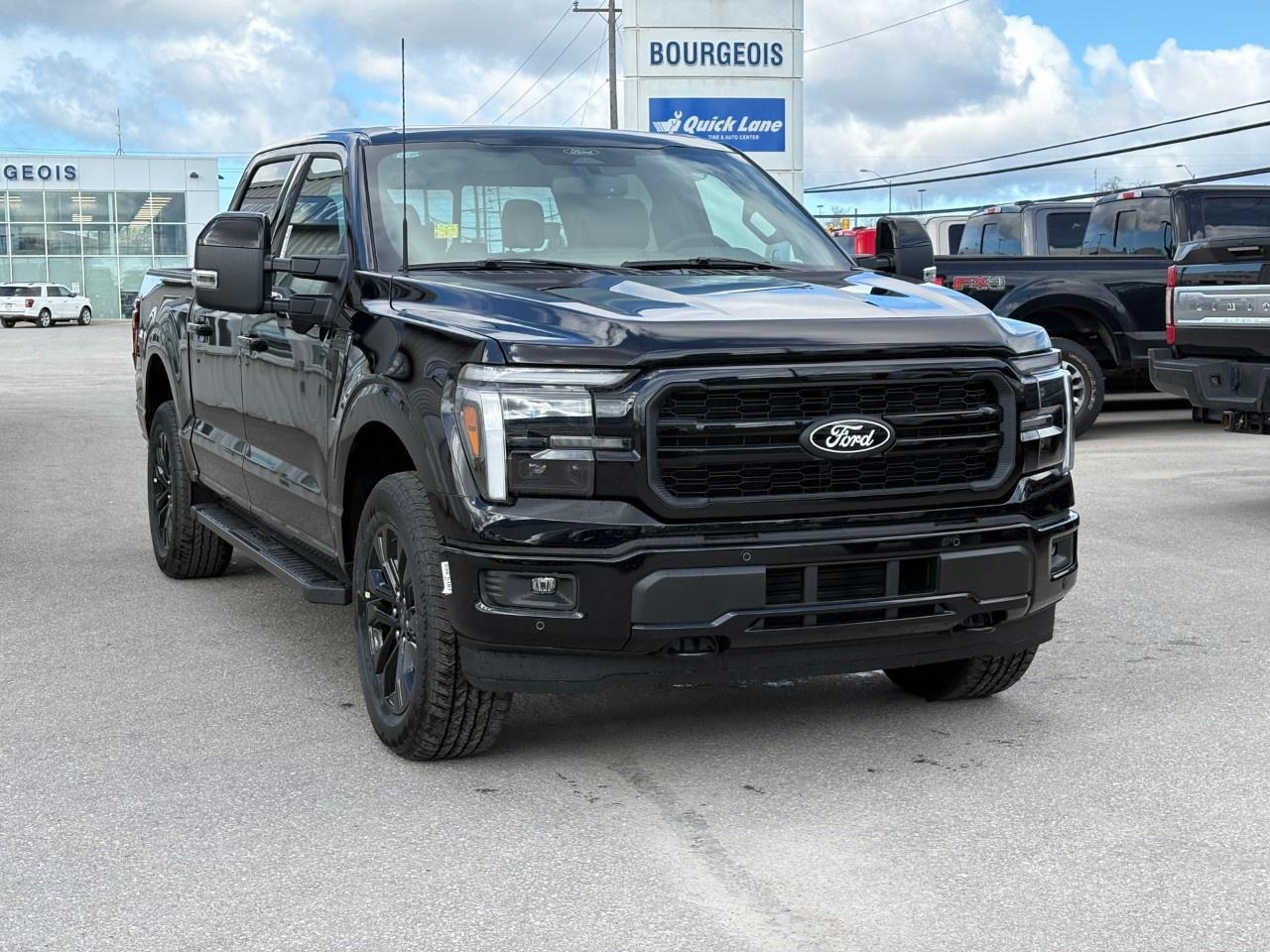 2026 Ford F-150 Lariat 4WD SuperCrew 5.5' Box Photo3