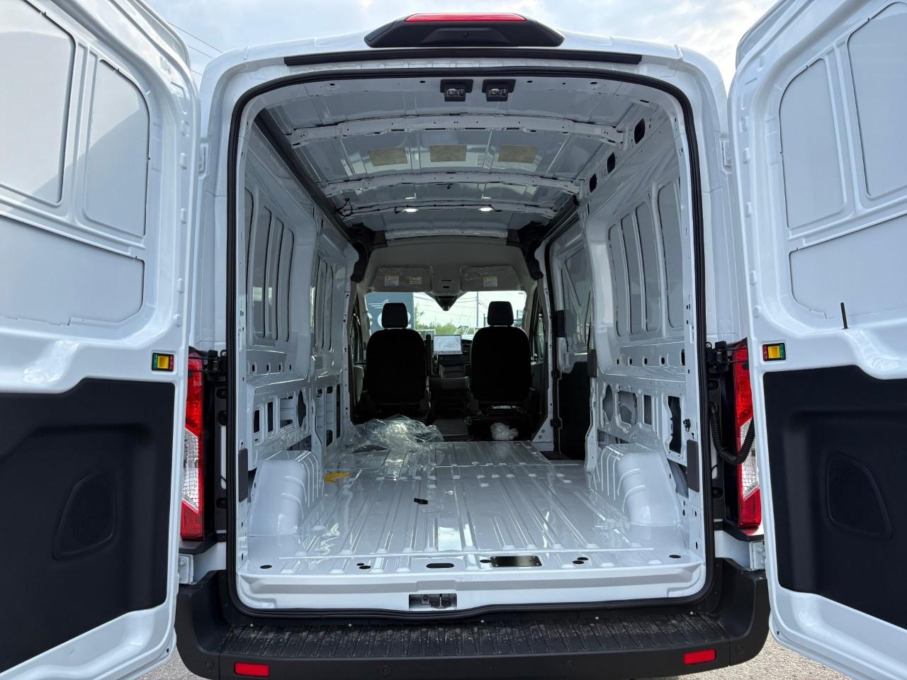 2026 Ford Transit Cargo Van T-250 148" MED RF 9070 GVWR AWD Photo