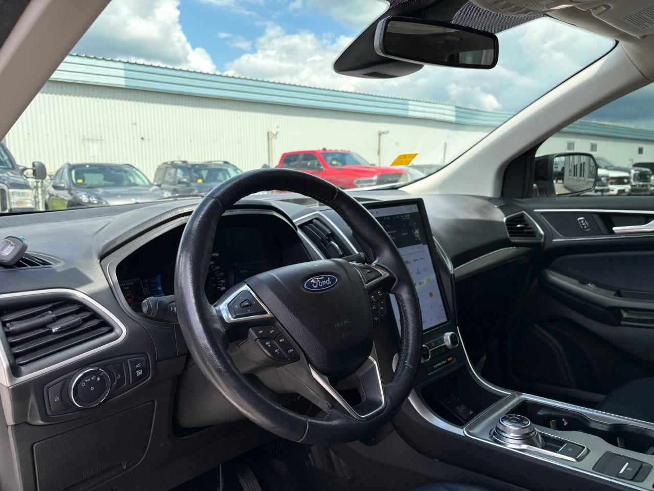 2022 Ford Edge SEL AWD Photo