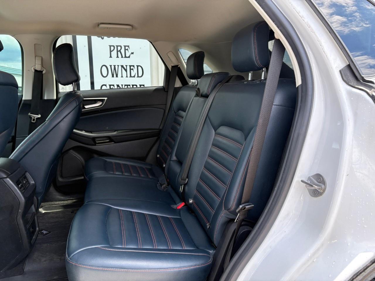 2022 Ford Edge SEL AWD Photo