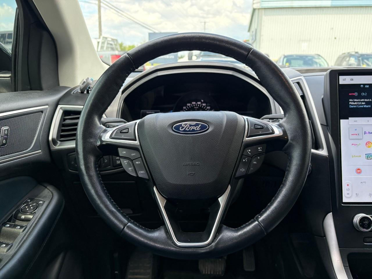 2022 Ford Edge SEL AWD Photo