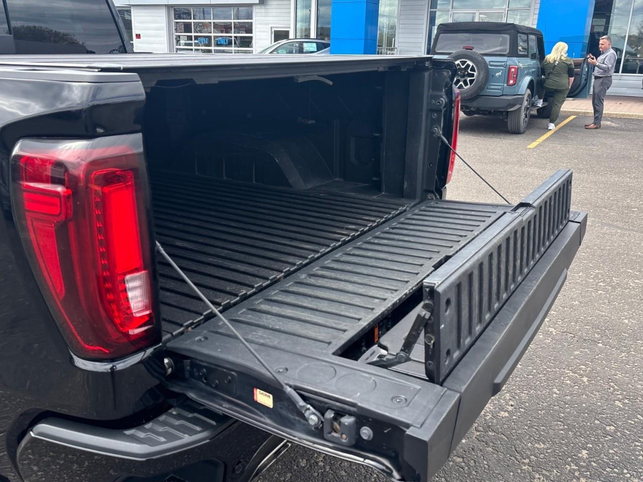 2022 GMC Sierra 1500 Denali Ultimate Used Luxury 5 Passenger Crew Cab 6.2L Gas Powered 4X4 Truck with Heated, Cooled and Massage Front Seats, Heated Steering Wheel, Heated Rear Outboard Seats, Available Super Cruise (Subscription Require Photo