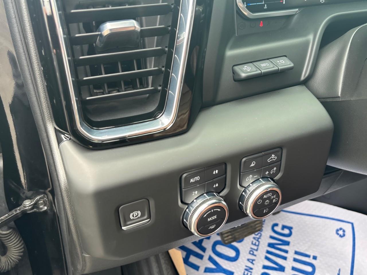 2022 GMC Sierra 1500 Denali Ultimate Used Luxury 5 Passenger Crew Cab 6.2L Gas Powered 4X4 Truck with Heated, Cooled and Massage Front Seats, Heated Steering Wheel, Heated Rear Outboard Seats, Available Super Cruise (Subscription Require Photo