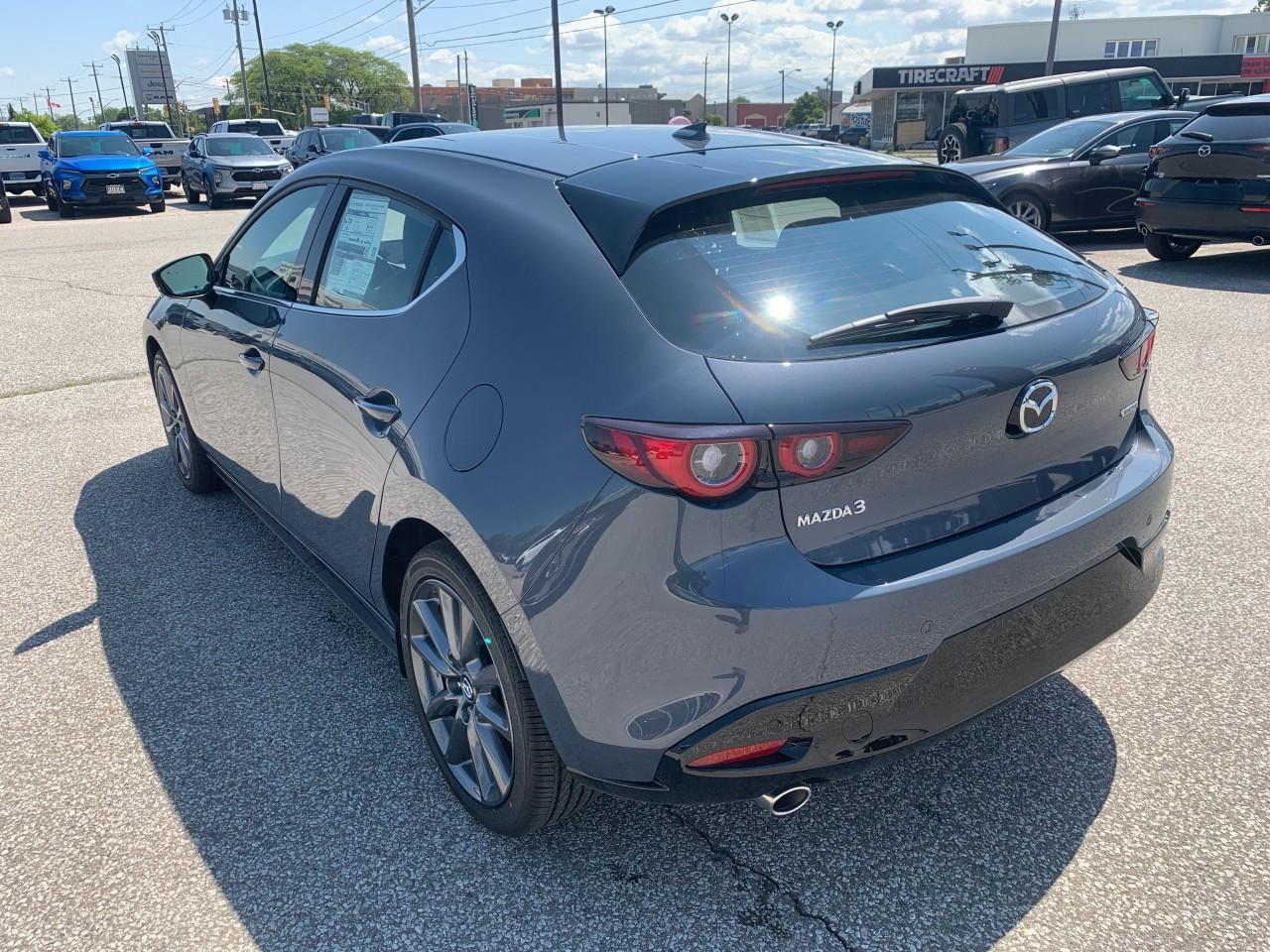 2025 Mazda MAZDA3 GT Photo