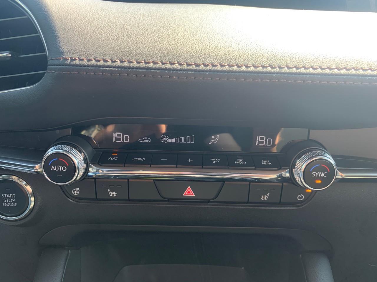 2025 Mazda MAZDA3 GT Photo